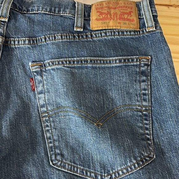 Levi's 541 Men 38 x 30 Denim Jean Athletic Fit Tapered Medium Wash - Picture 4 of 6